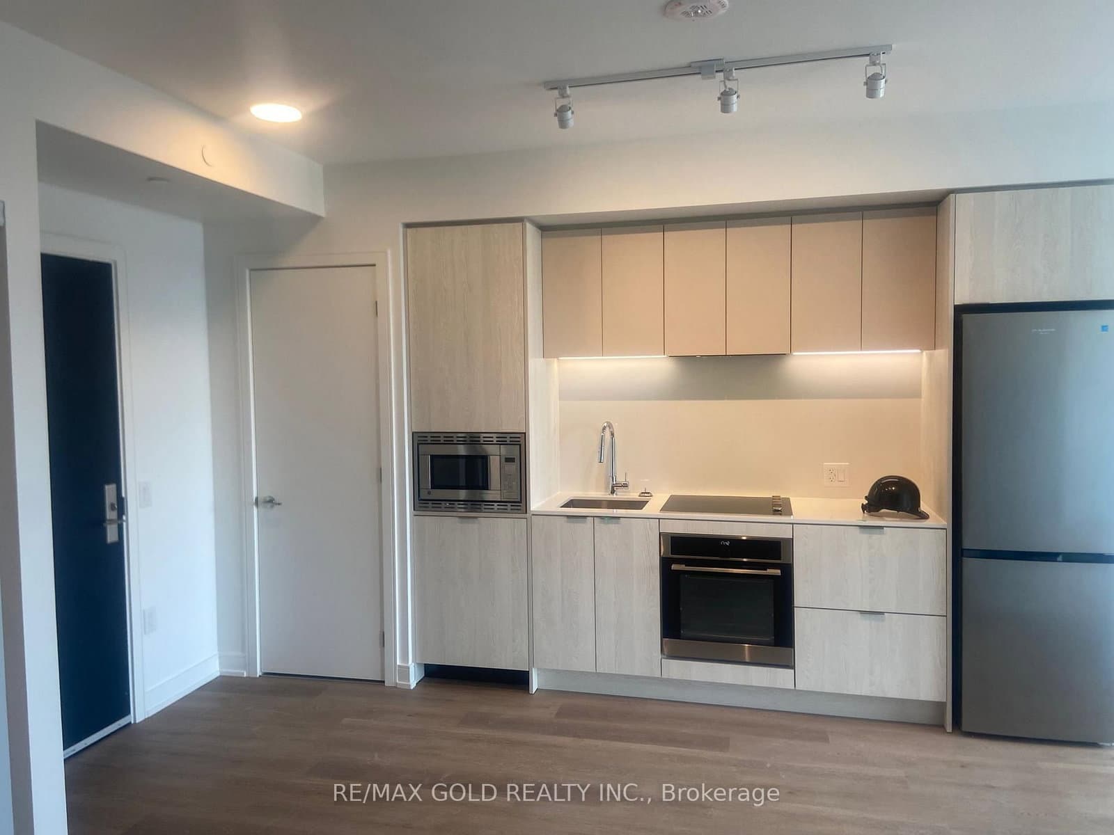 3009 NOVAR Road, Unit 1011