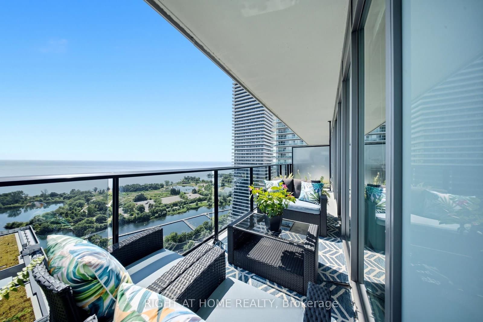 #2605 - 70 Annie Craig Drive