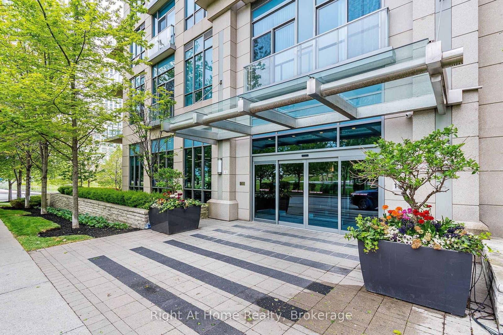 #1303 - 15 Viking Lane