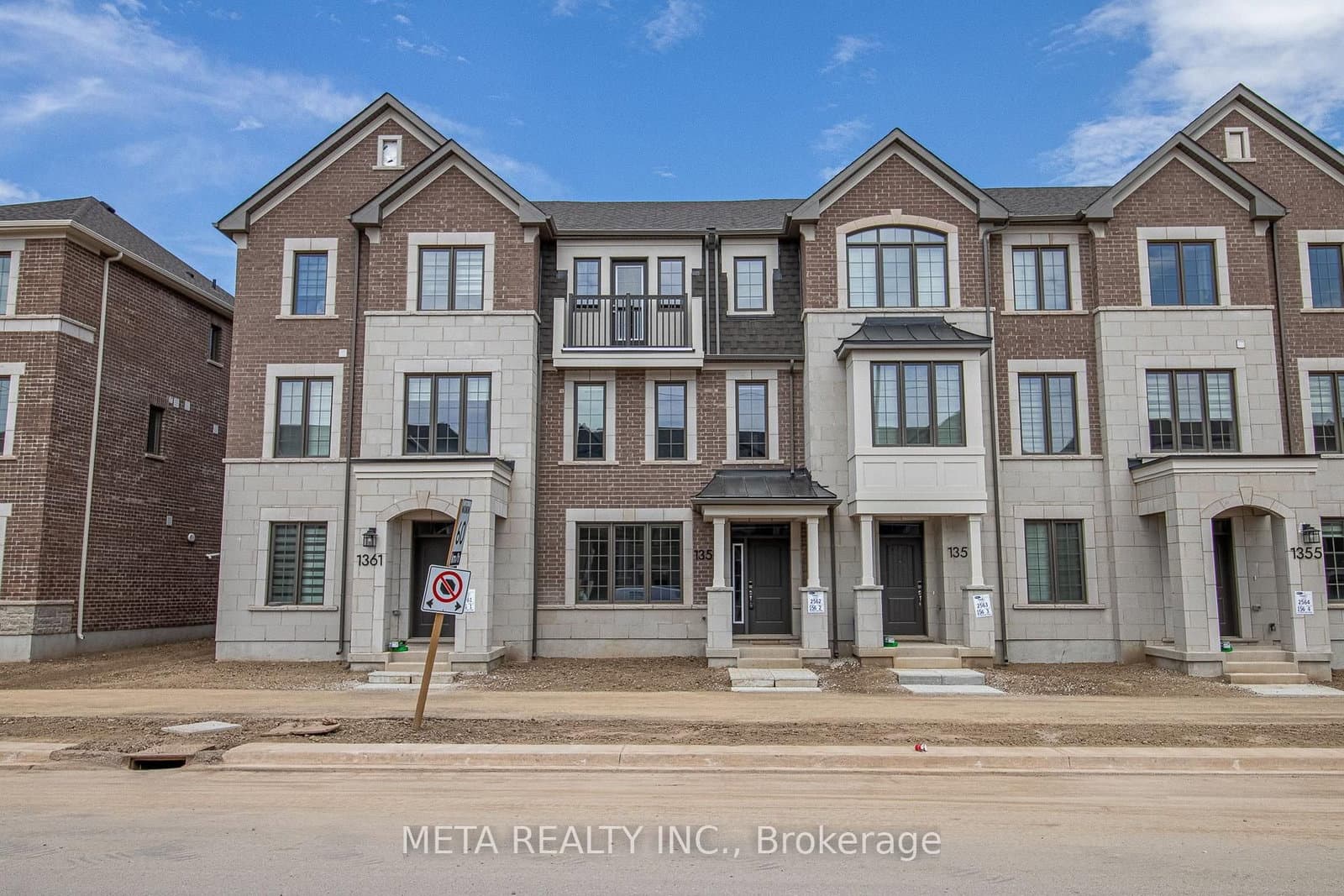 1359 William Halton Parkway
