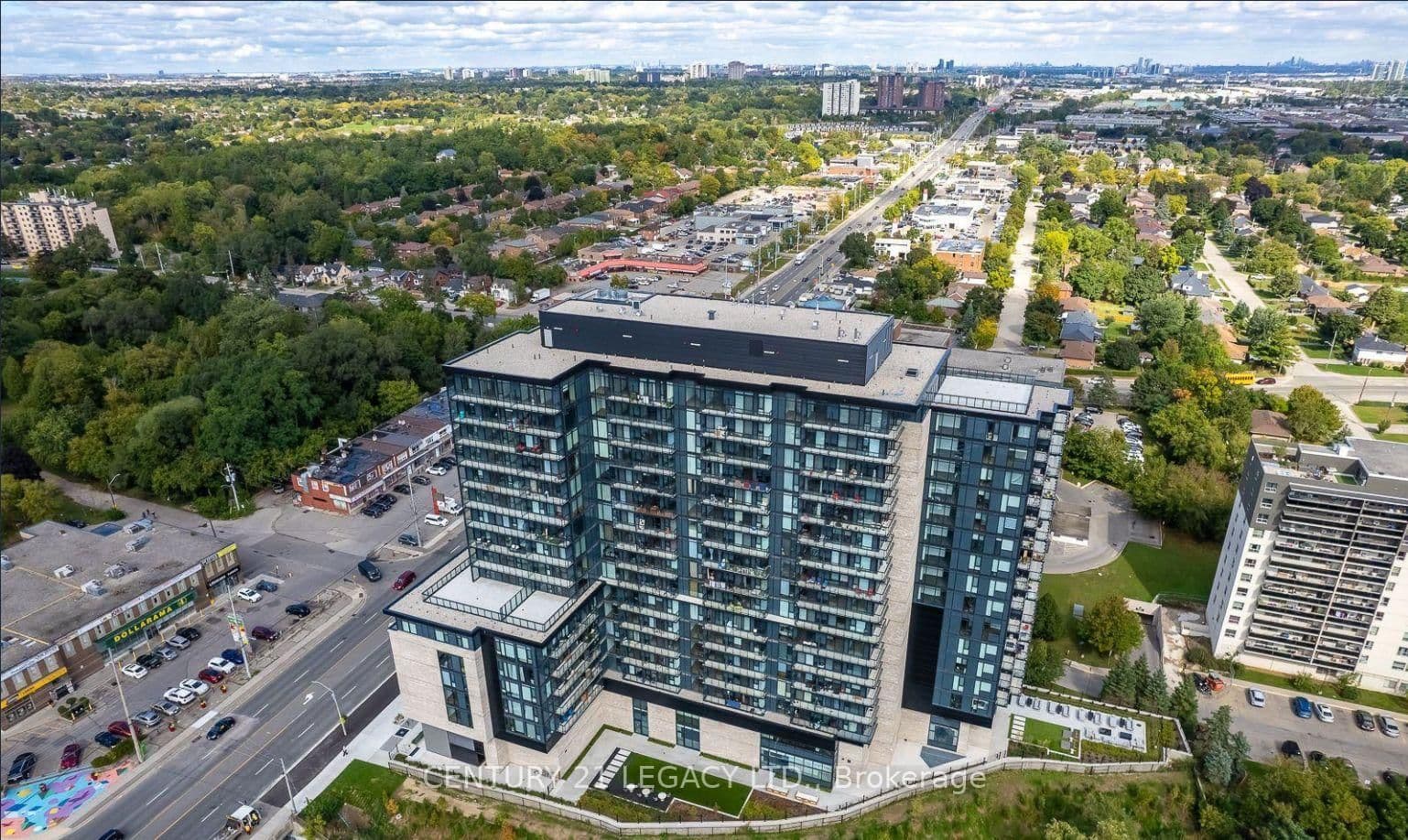 86 Dundas Street E, Unit 821