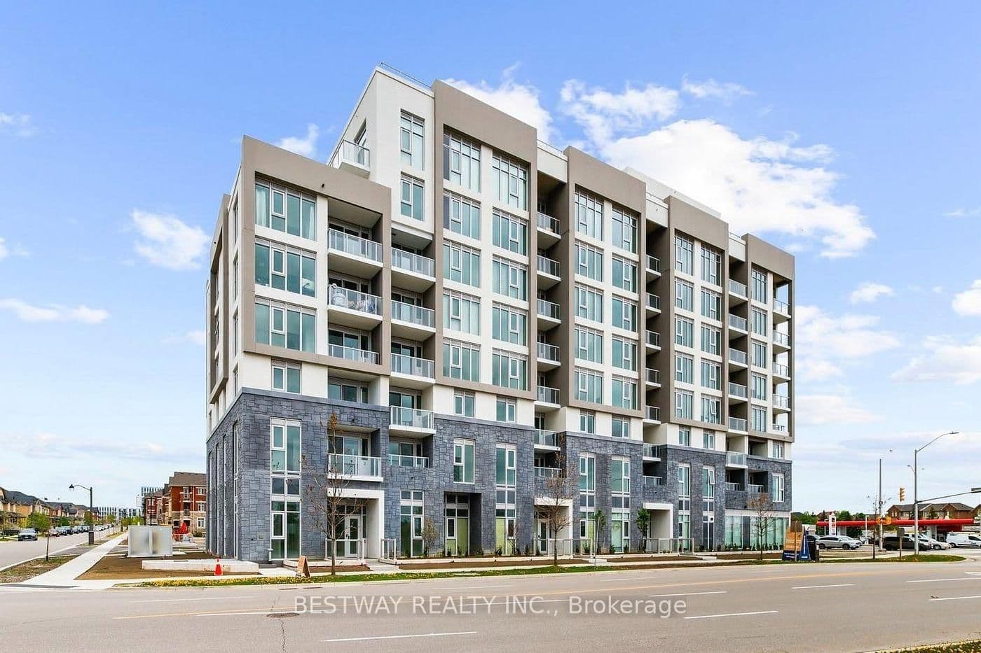 412 Silver Maple Road, Unit 207