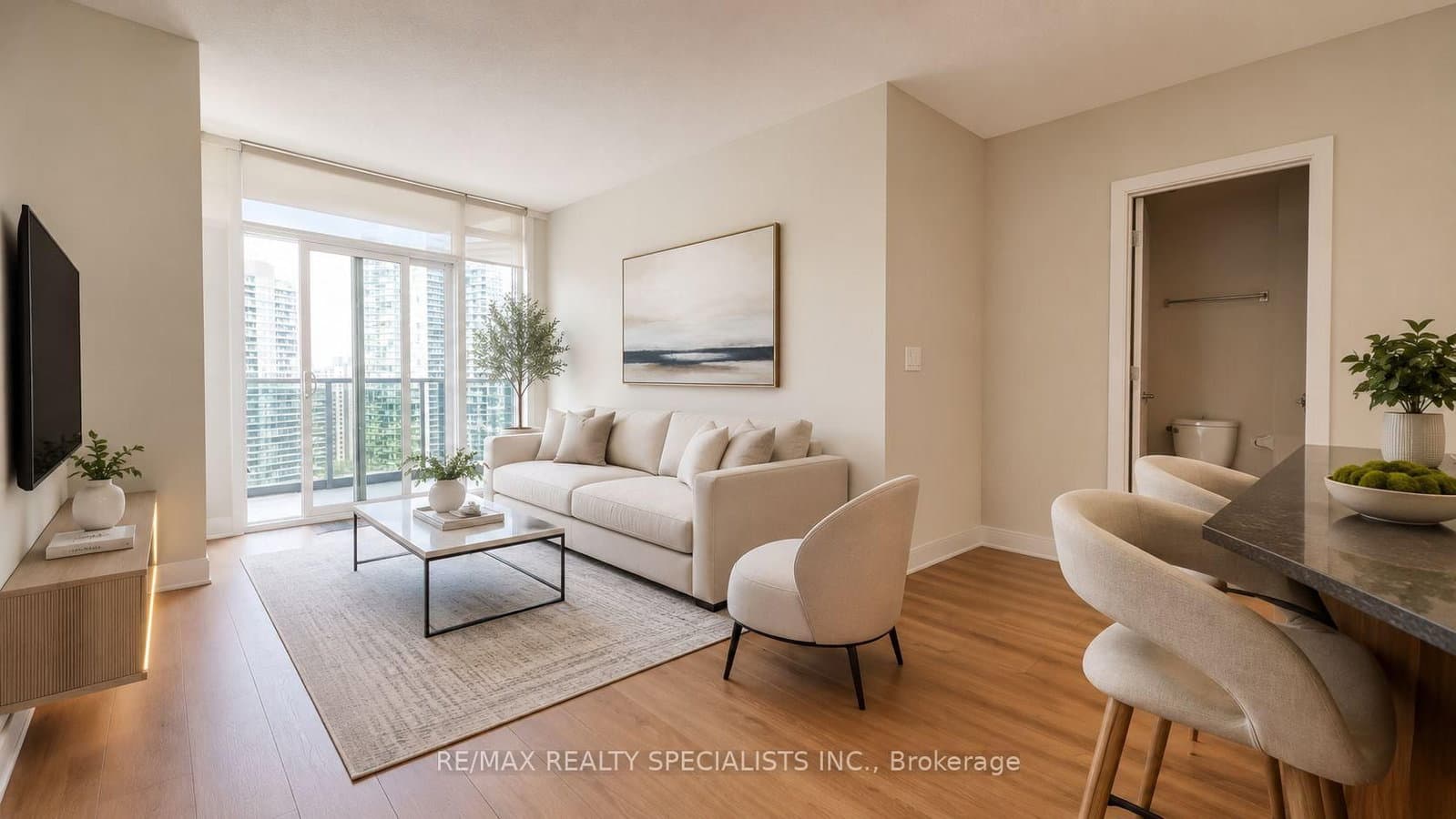 #2702 - 330 Burnhamthorpe Road W
