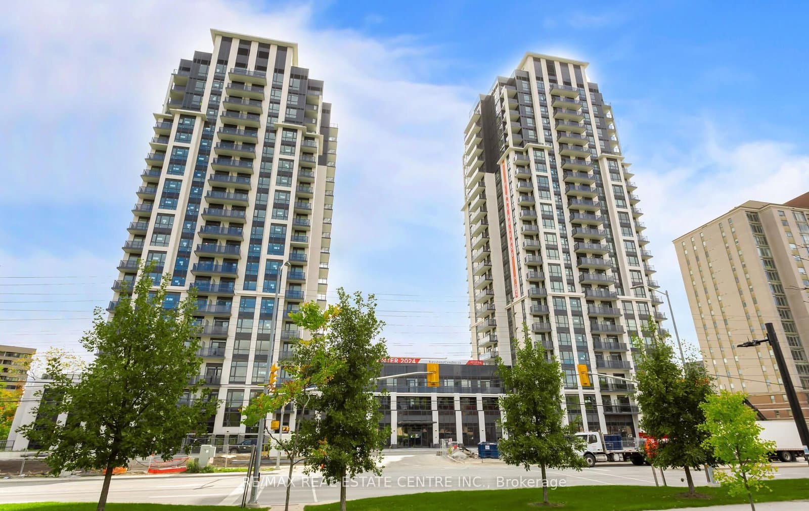 204 Burnhamthorpe Road E, Unit 1307
