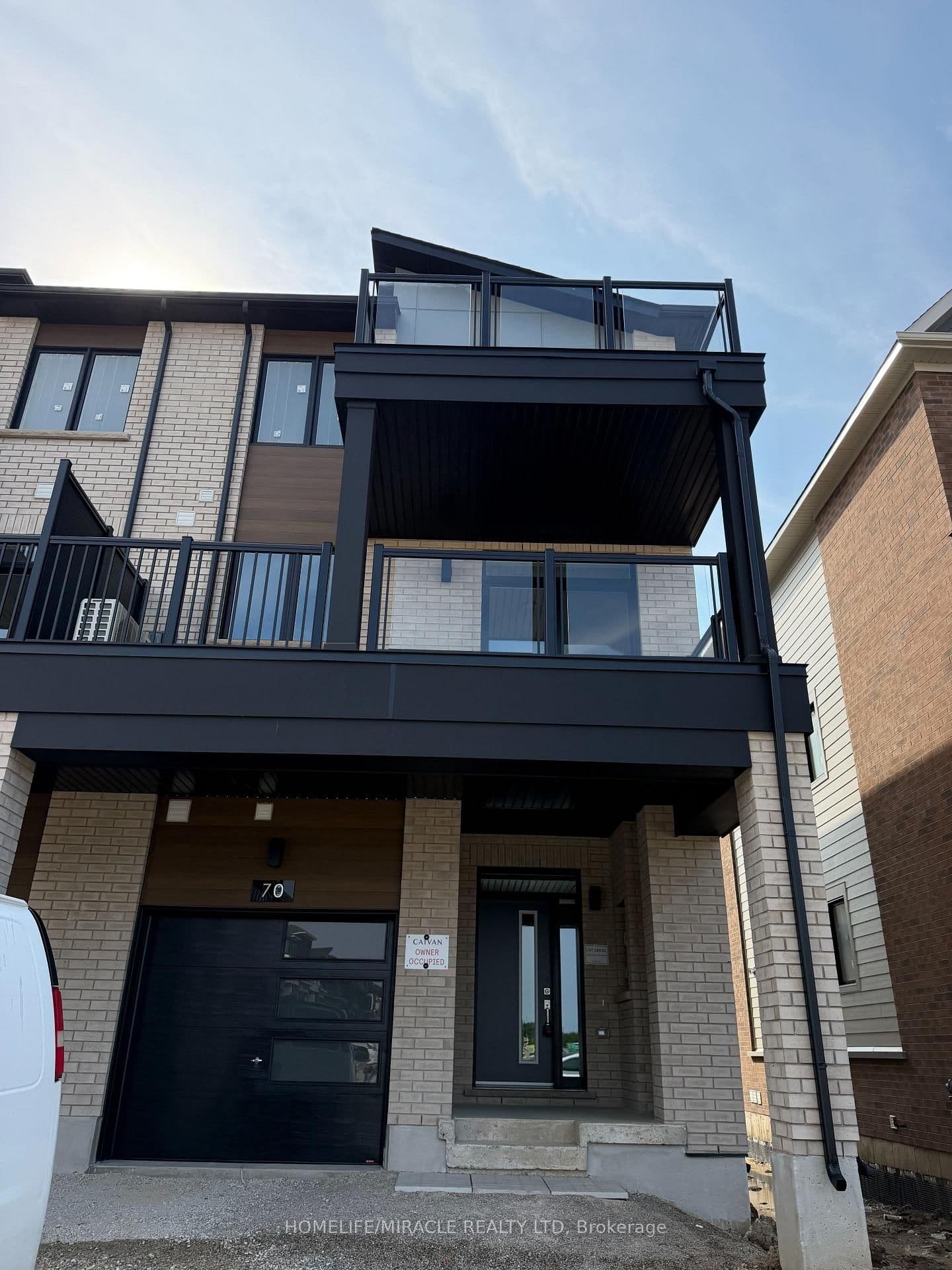 70 Thornbird Crescent