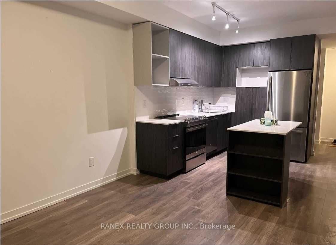 2520 Eglinton Avenue W, Unit 1818