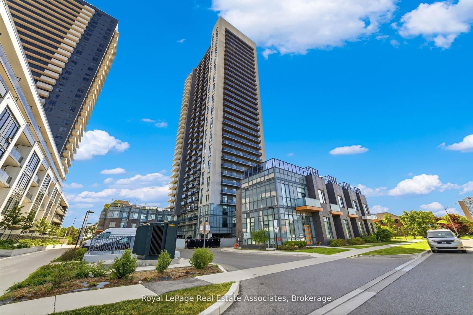 8 Nahani Way, Unit 3118