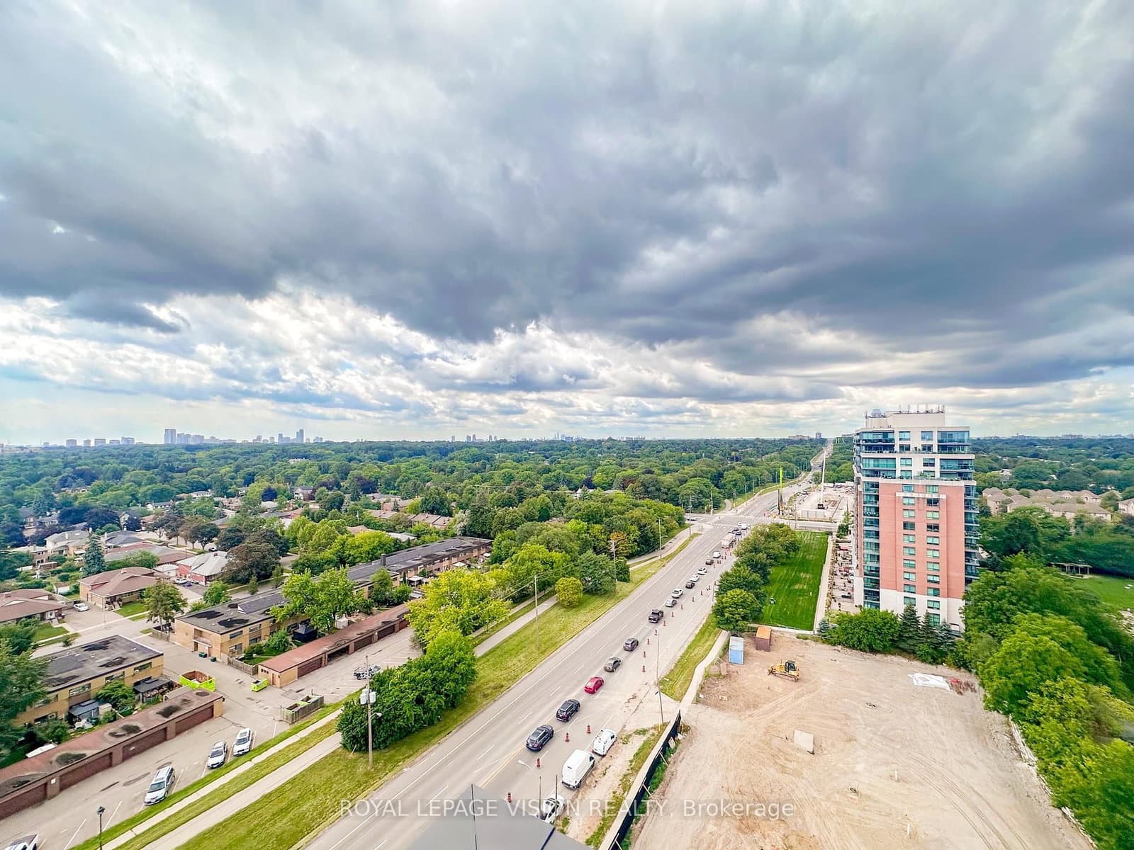 #1411 - 4010 Eglinton Avenue W