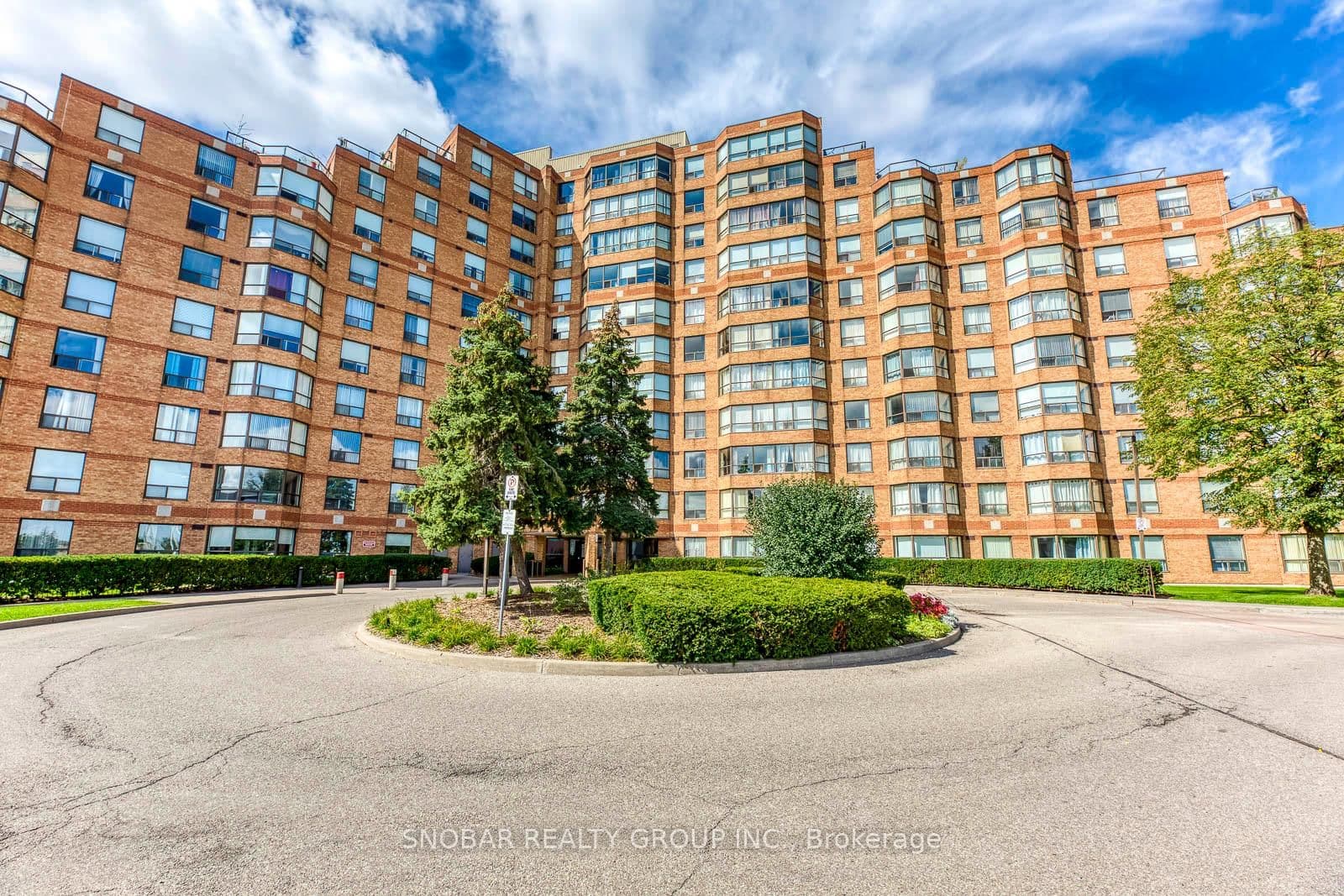 #206 - 6 Humberline Drive