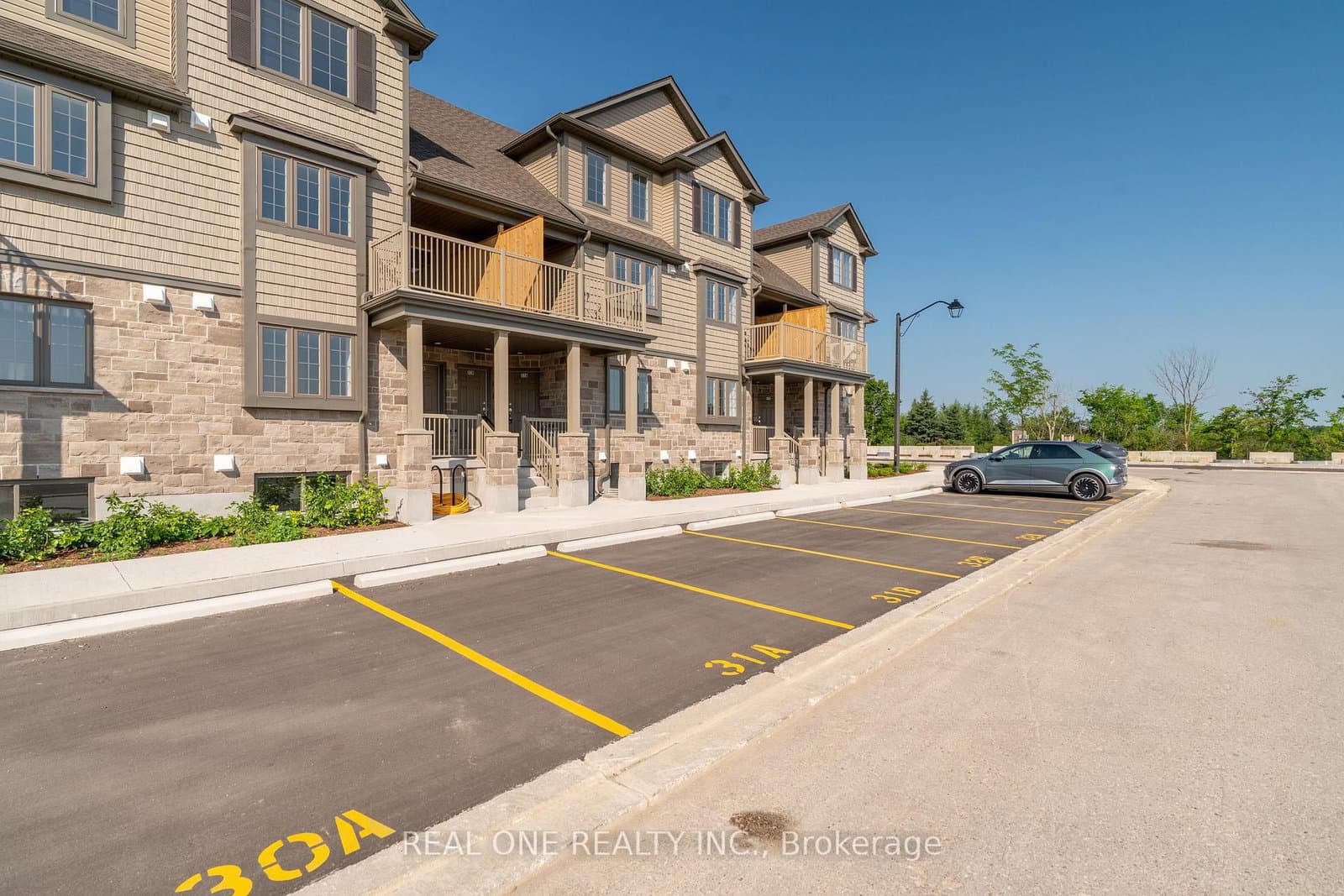85 Mullin Drive, Unit 33A