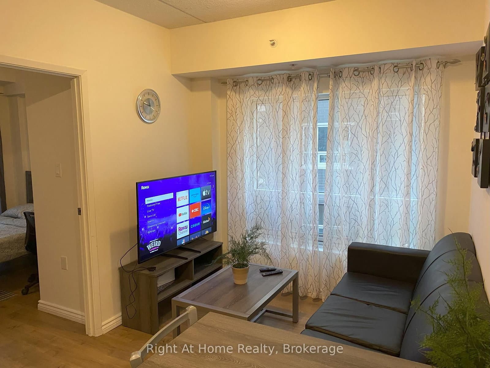 #G204 - 275 LARCH Street