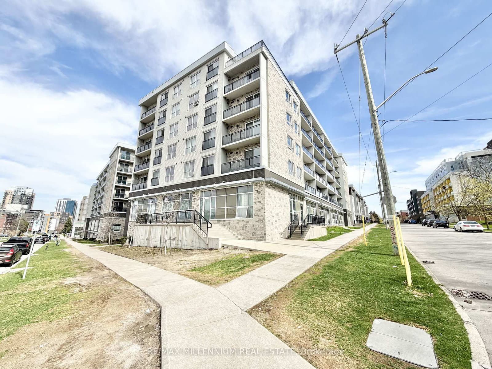 #F210 - 275 LARCH Street