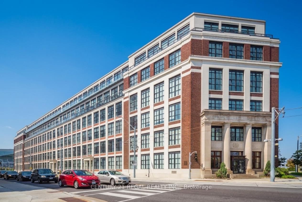 #102 - 404 King Street W