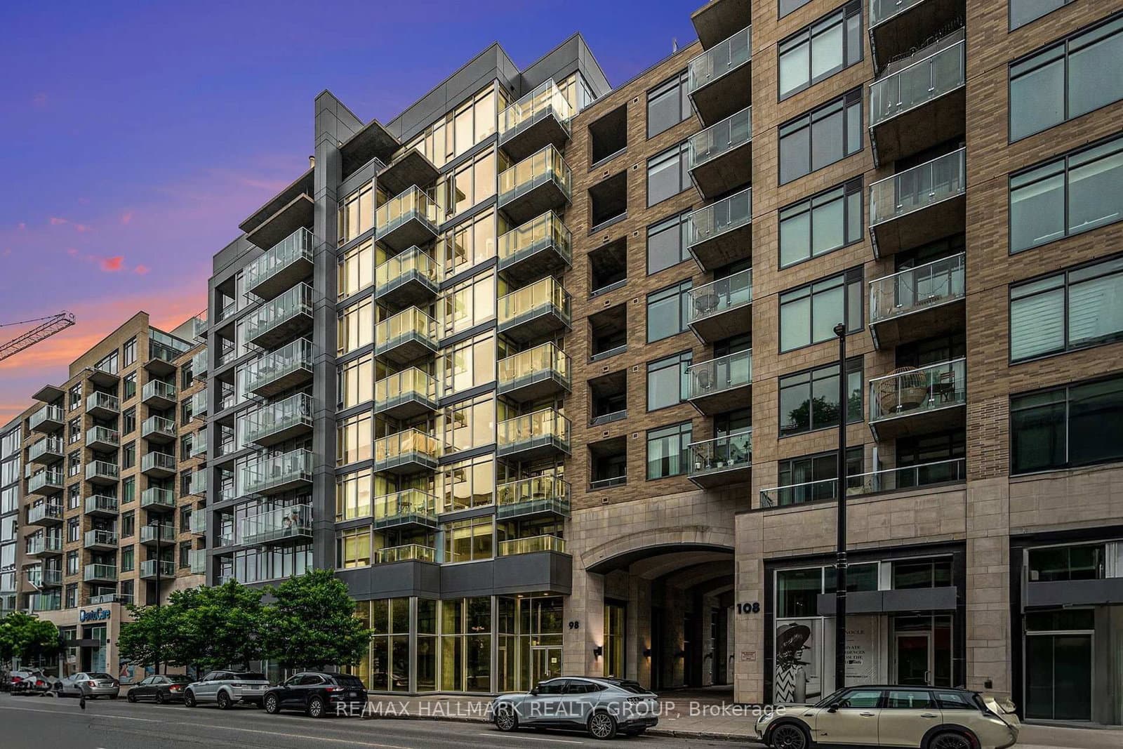 #504 - 98 Richmond Road