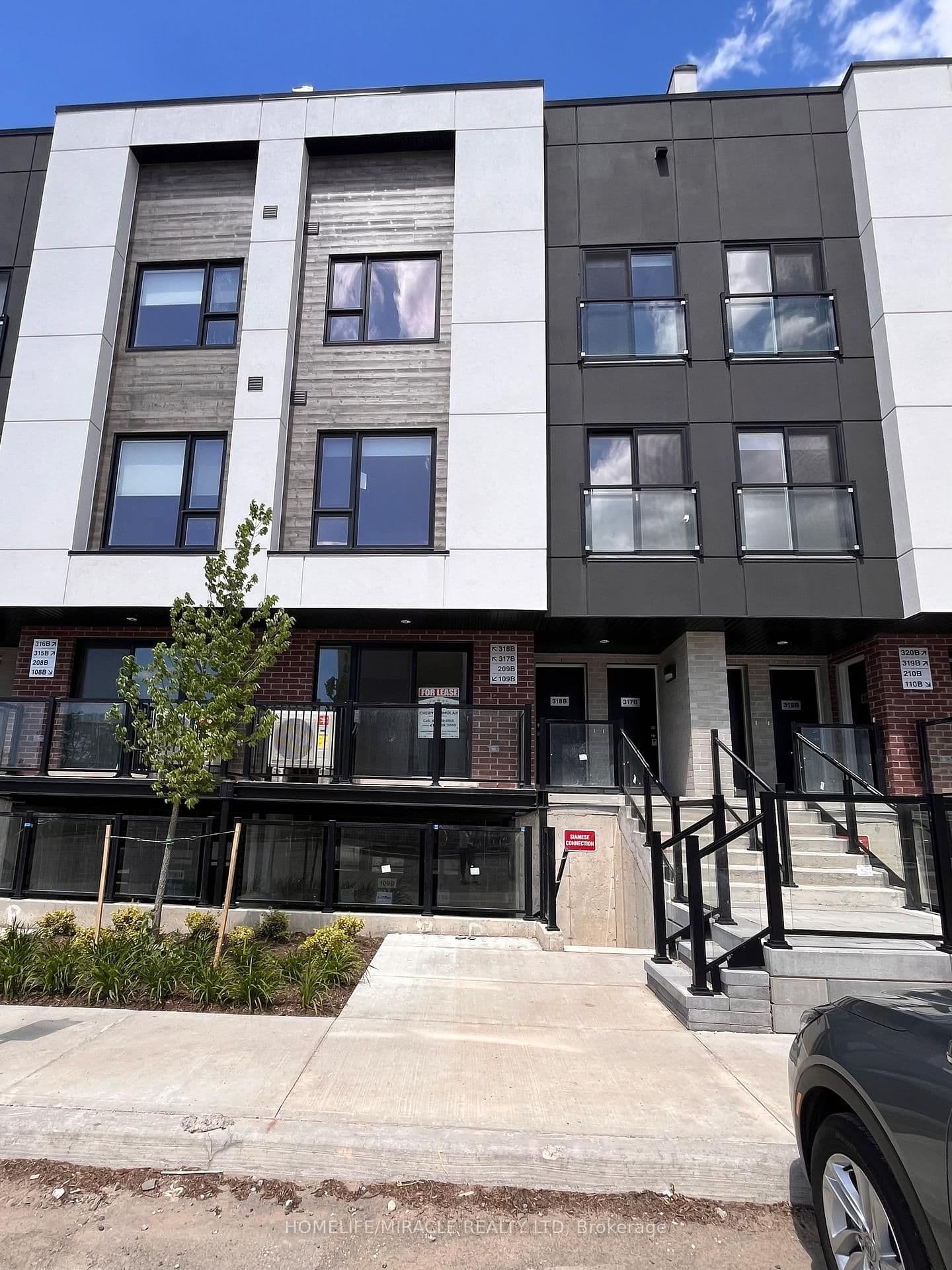 16 Melbourne Avenue, Unit 209B