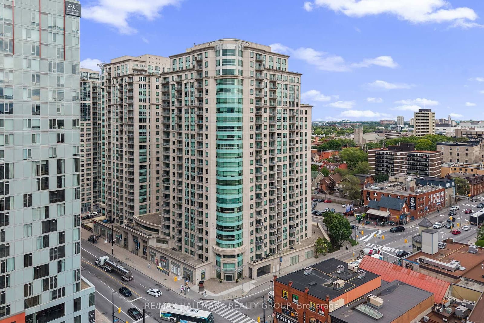 #1702 - 200 Rideau Street