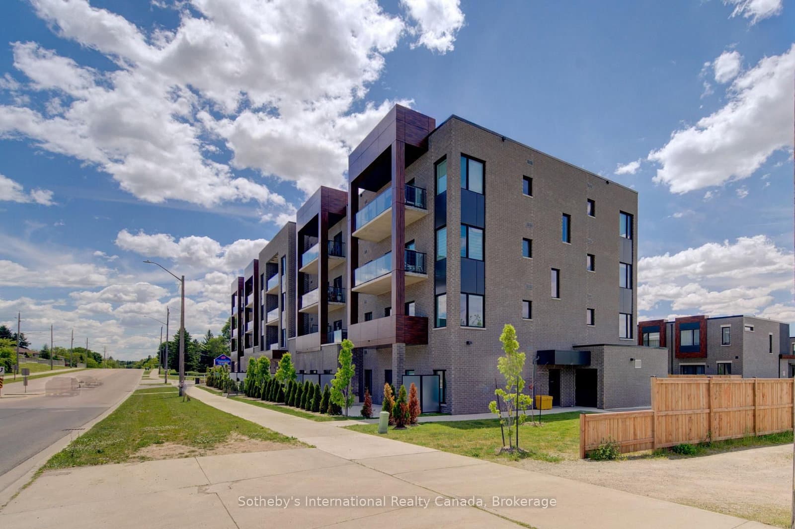 408 Dundas Street S, Unit 402