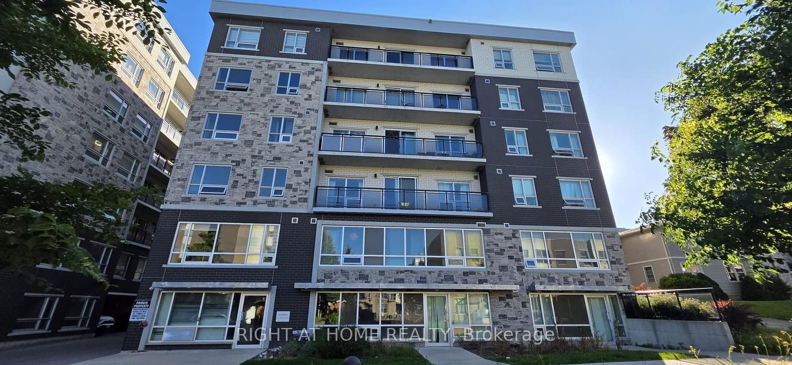 #206 - 275A Larch Street