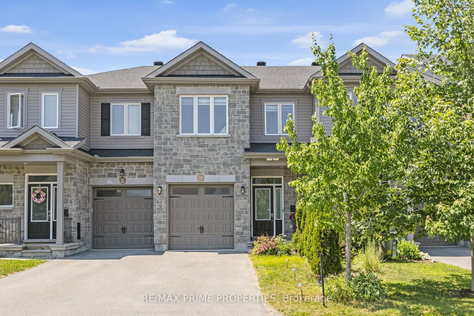1149 Beckett Crescent