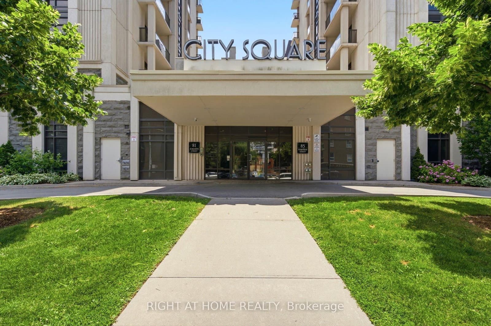 81 Robinson Street, Unit 603