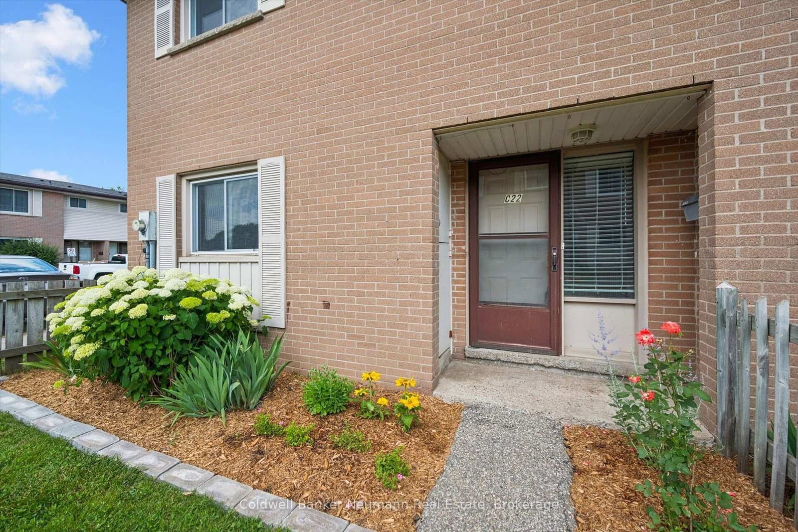 427 Victoria Road N, Unit C-22