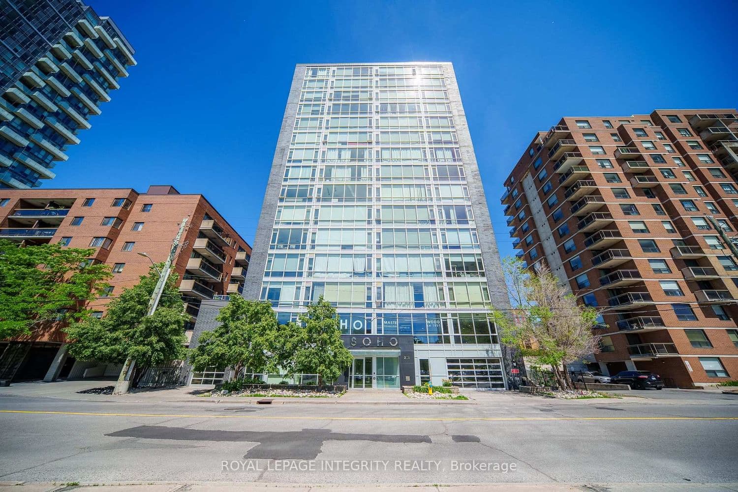 #902 - 201 Parkdale Avenue