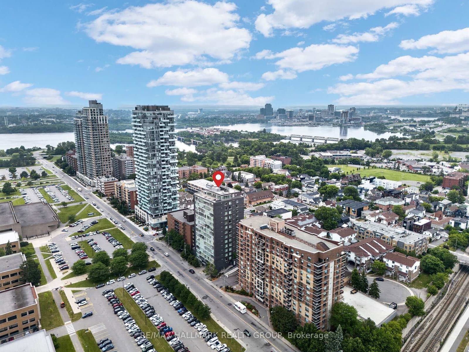 #1001 - 201 Parkdale Avenue