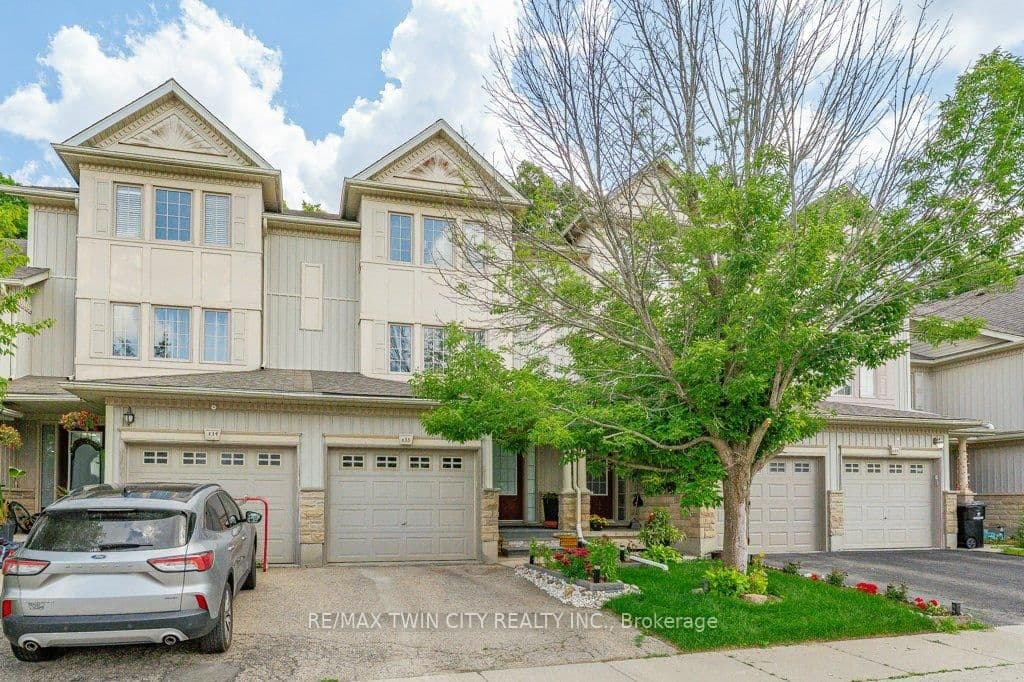110 Activa Avenue, Unit E33