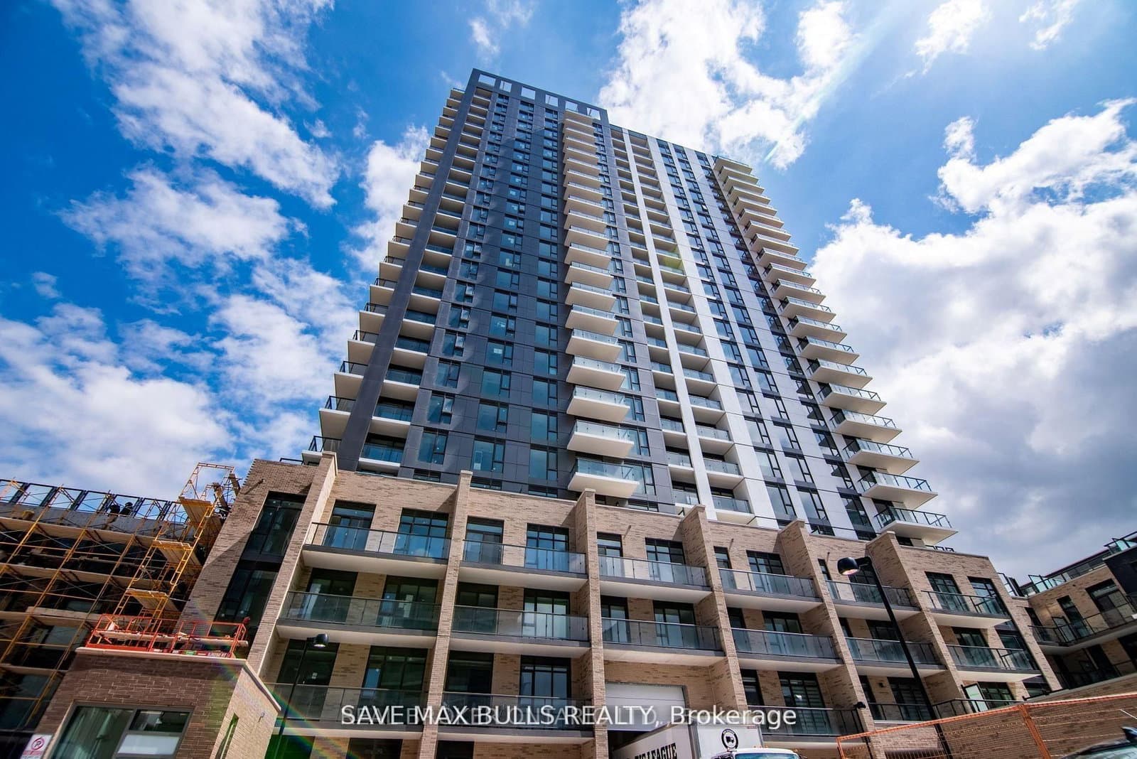 55 Duke Street W, Unit 2002