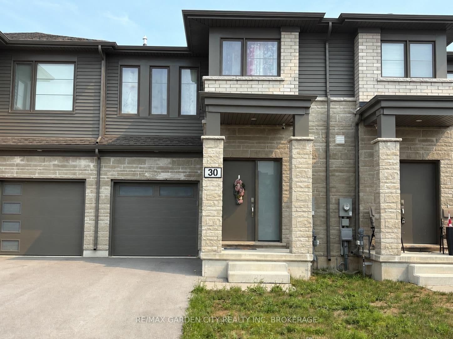 30 West Creek Court, Unit LOWER