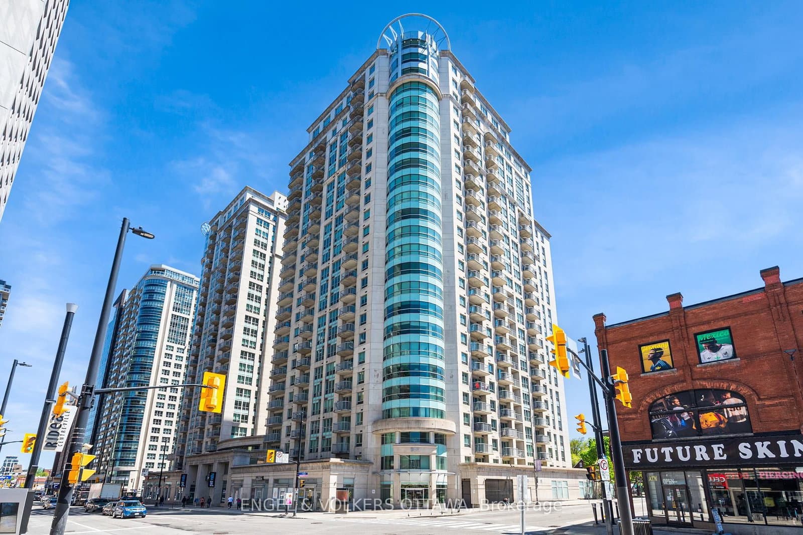 #202 - 200 RIDEAU Street