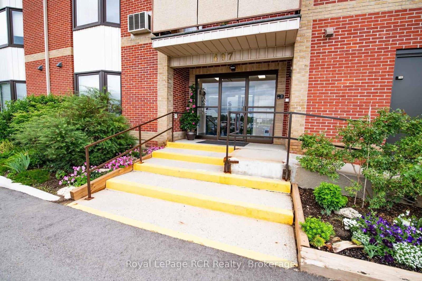 #303 - 497 BIRMINGHAM Street W