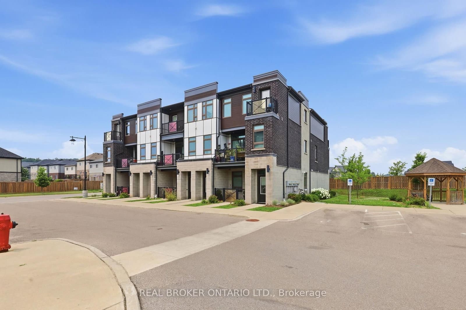 155 SE Thomas Slee Drive SE, Unit 1 G