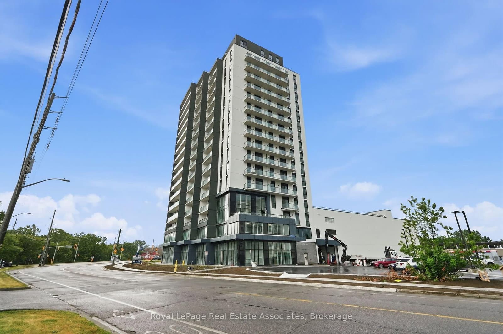 #1704 - 33 Erie Avenue