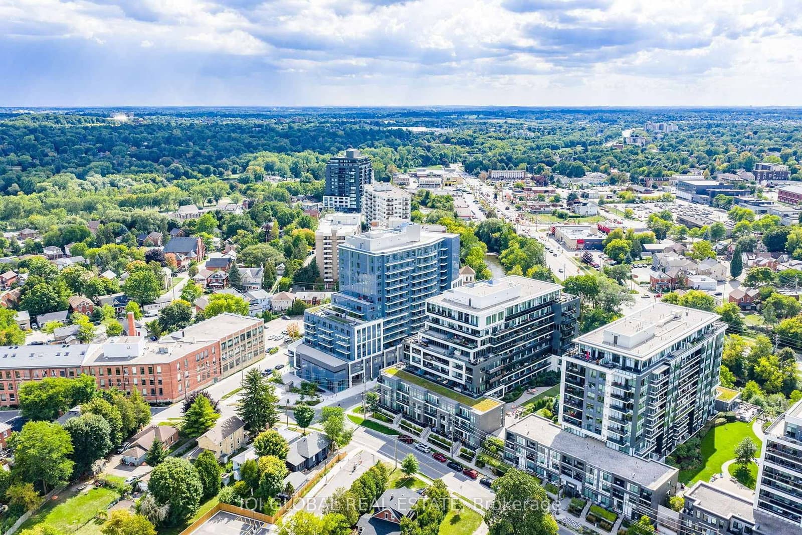 93 Arthur Street S, Unit 105