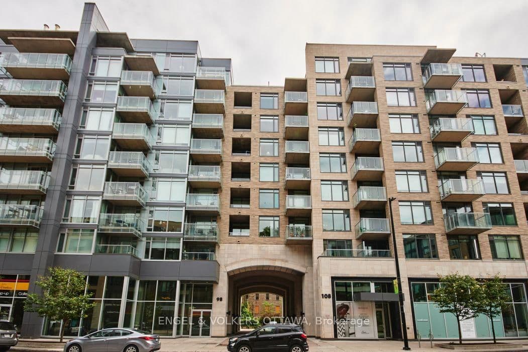 #211 - 98 Richmond Road