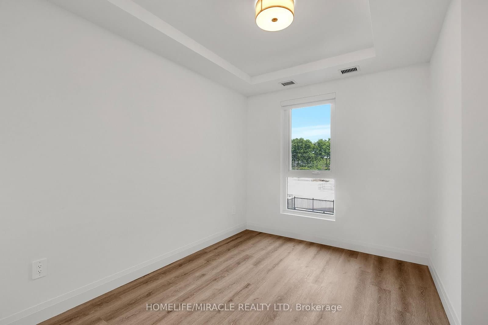 #201 - 1333 Weber Street E