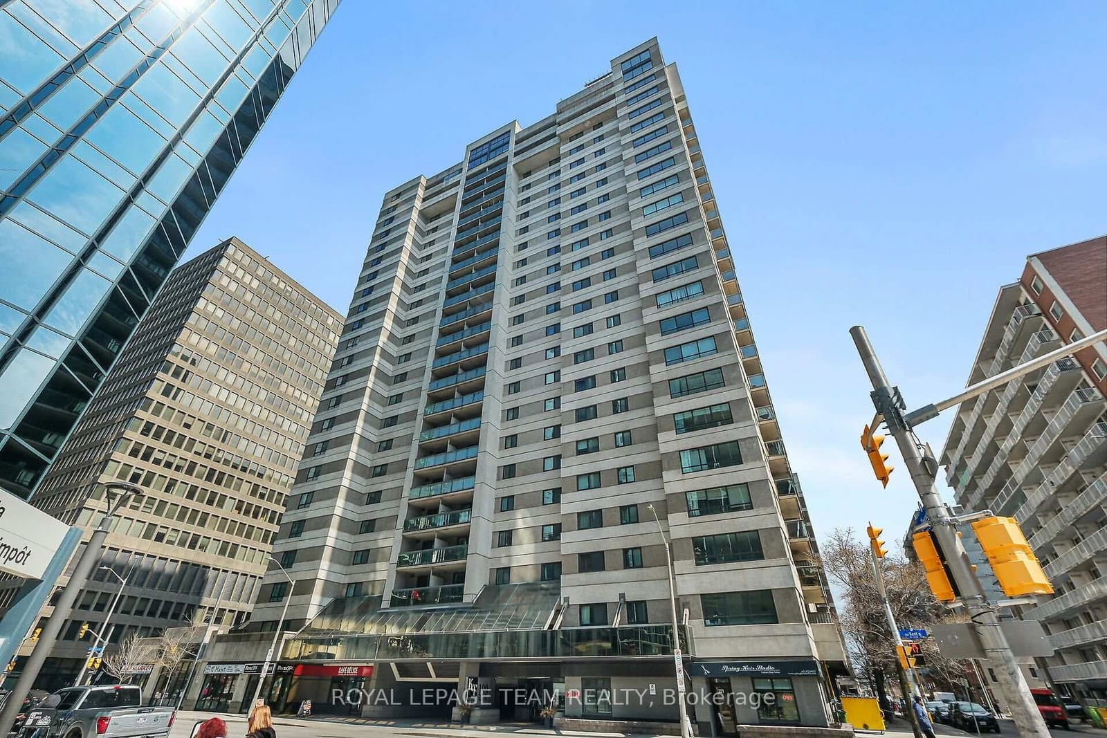 #1906 - 199 Kent Street