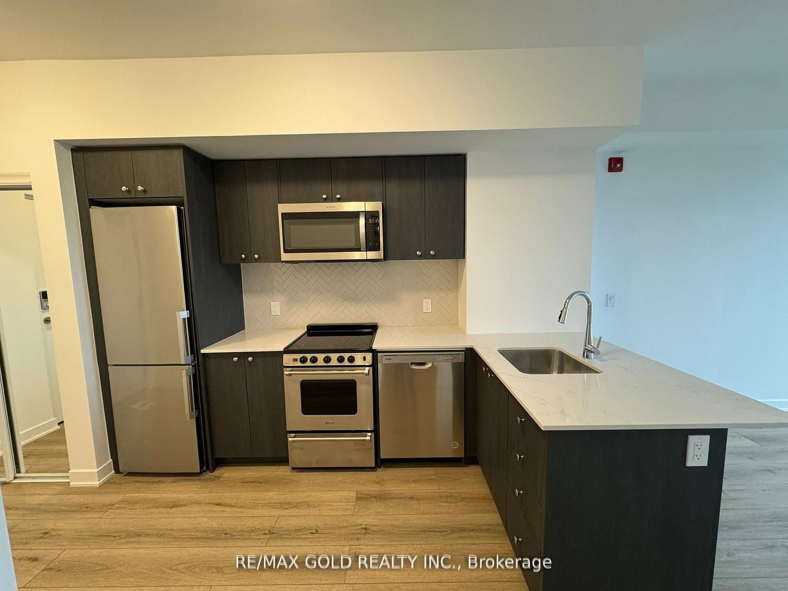 #515 - 312 Erb Street W