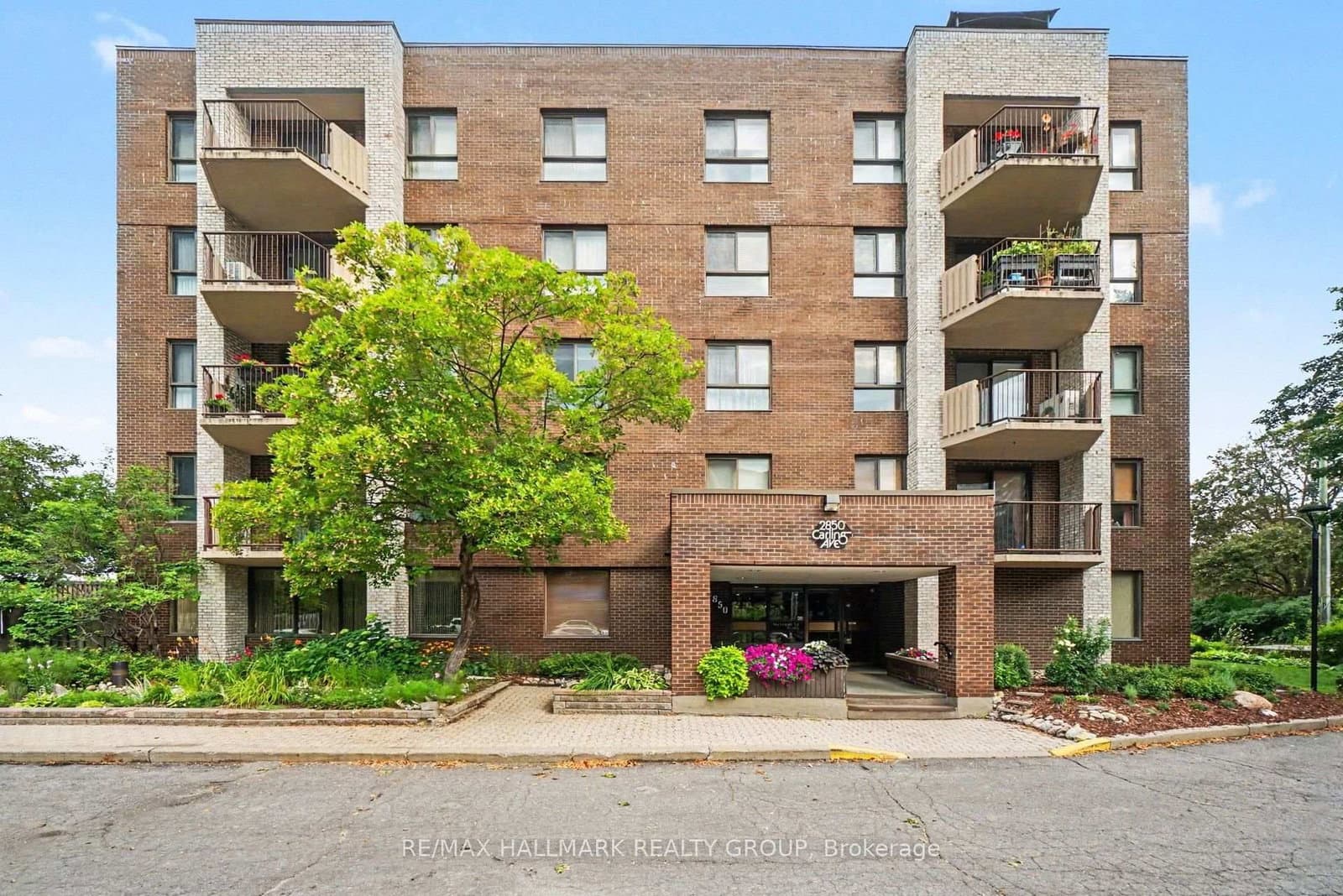 #302 - 2850 CARLING Avenue