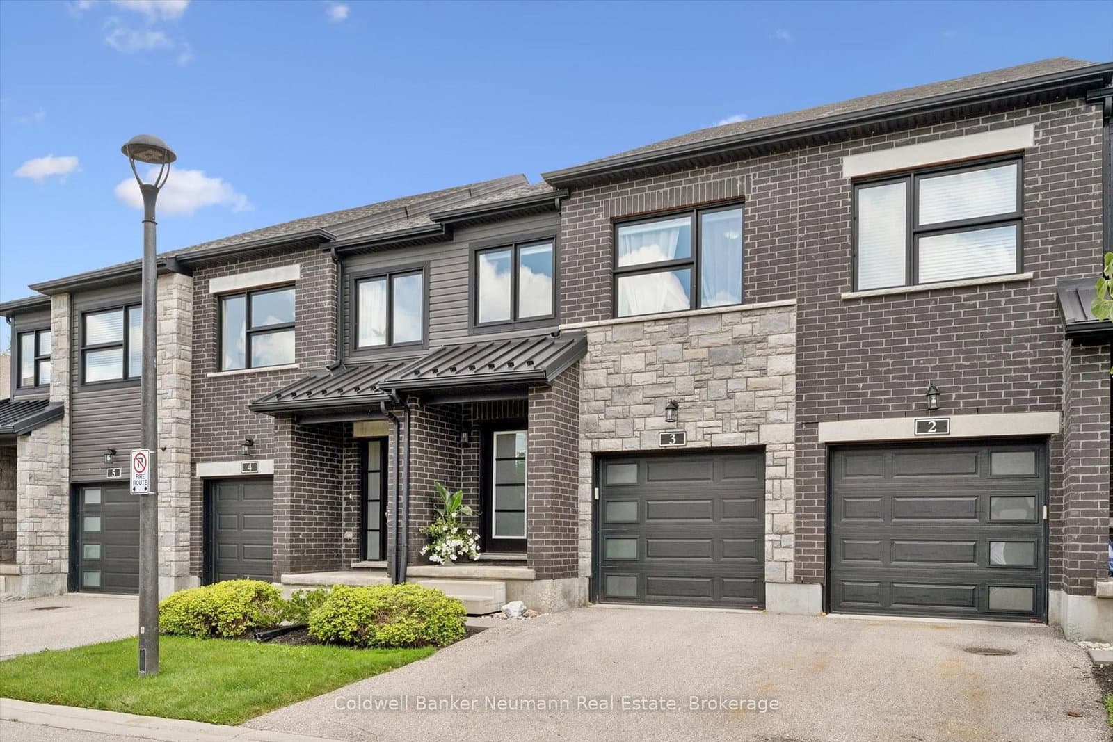 91 Poppy Drive E, Unit 3